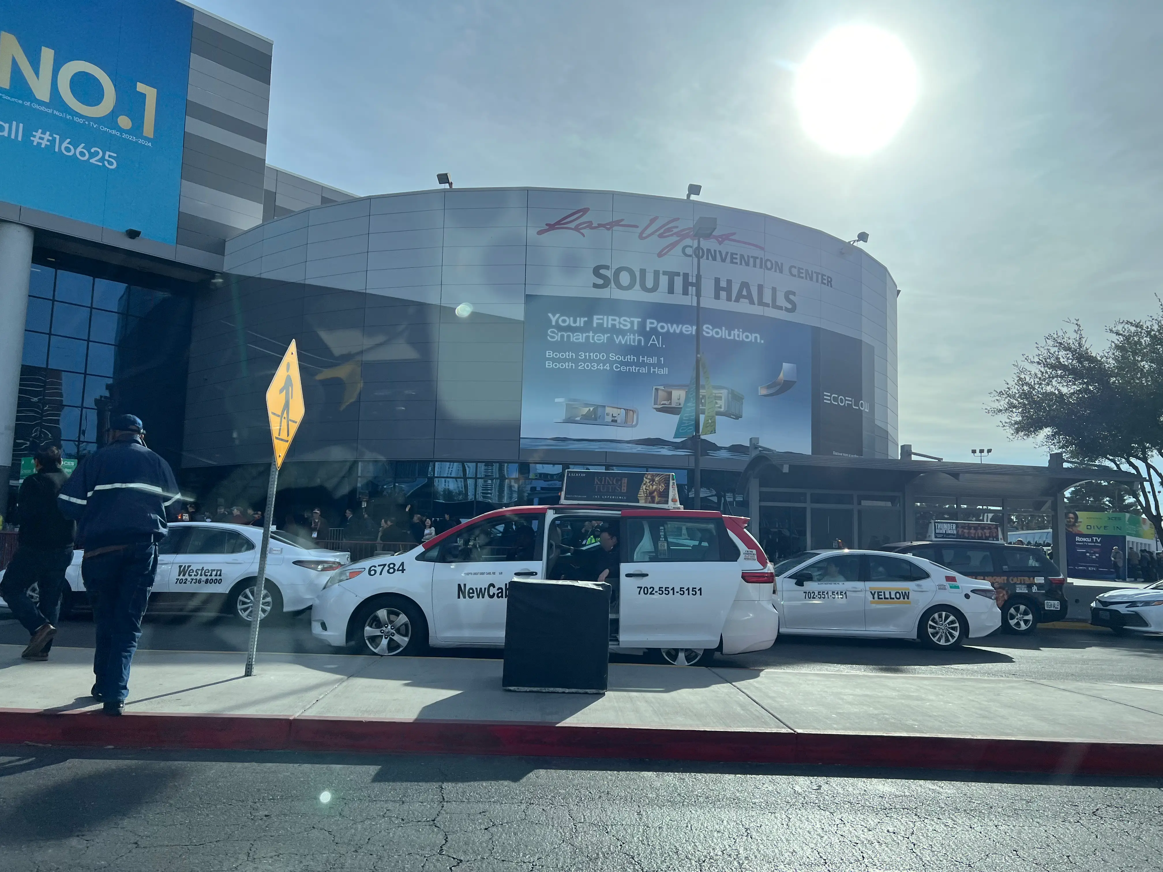CES uber drop off pick up zone at convention center south hall